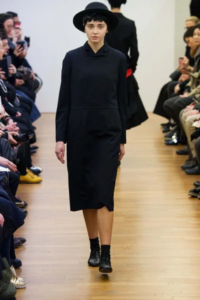 Look 4